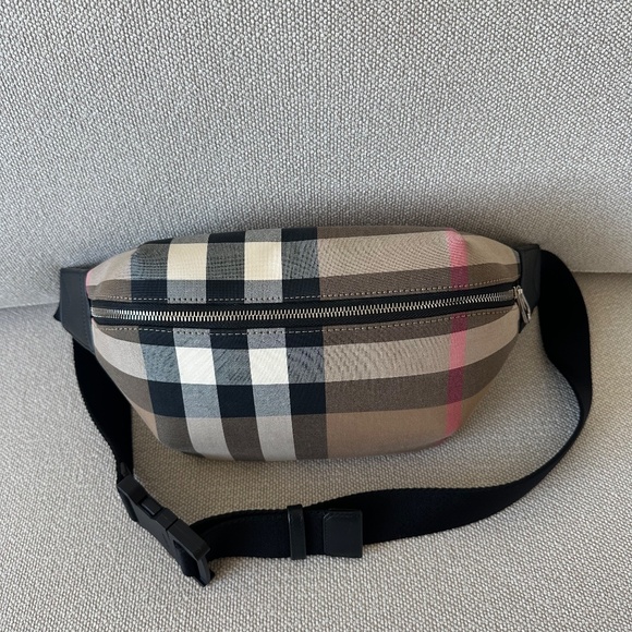 BURBERRY NEW Authentic Designer Bumbag crossbody unisex belt bag - Picture 7 of 11